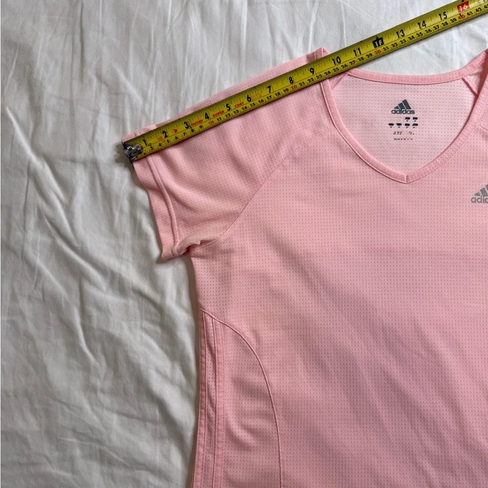 Adidas Pink V-Neck Performance Active Top Moisture-Wicking Gym Tee Medium - Picture 9 of 9